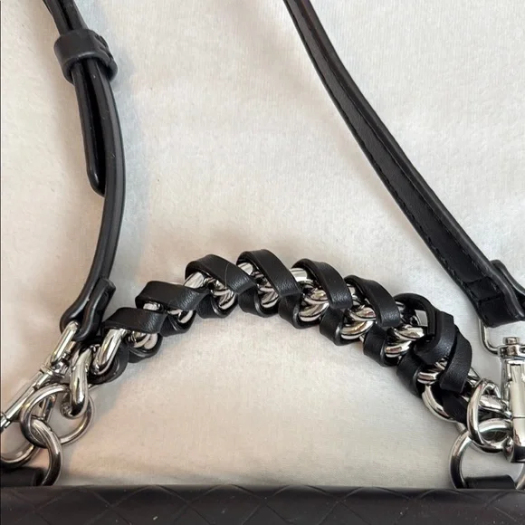 GUESS Black Woven Women's Bag NWT vegan leather - Picture 3 of 7